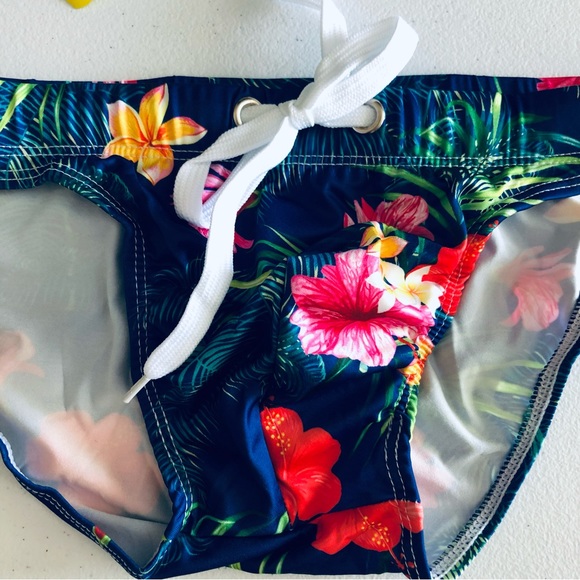Floral Men Swim Brief - Picture 5 of 8